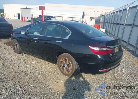 2017 Honda Accord Lx z USA, uszkodzony, nr VIN 1HGCR2F37HA074894